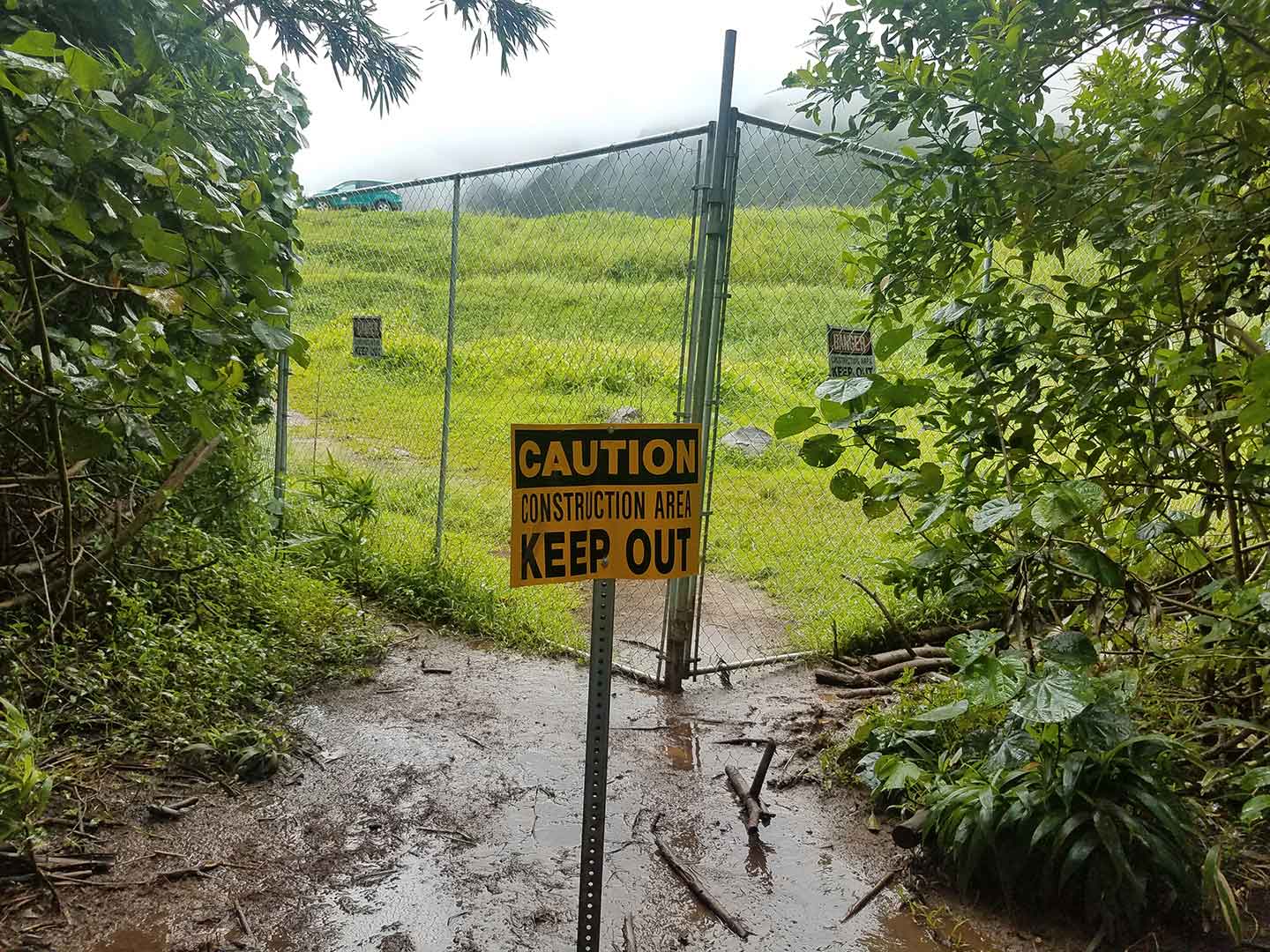 nuuanu warning sign