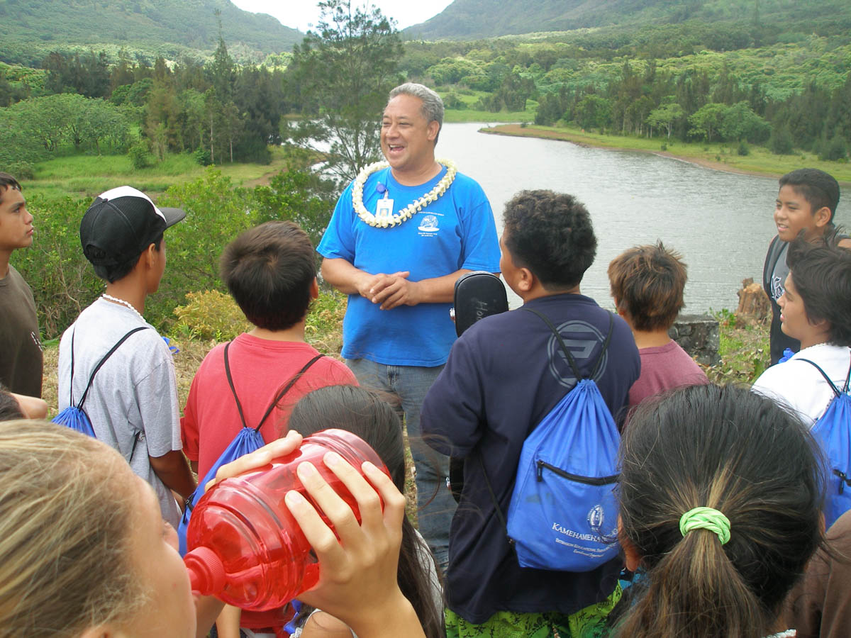 nuuanu watershed tour with arthur aiu